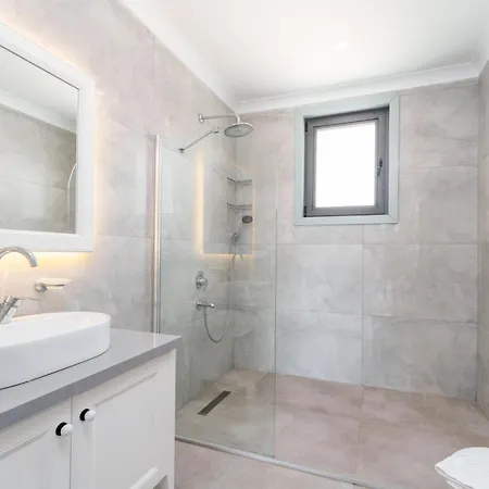 Villa Lamazi 3 *