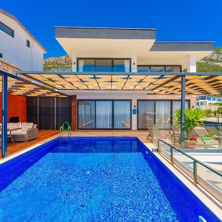 Lamazi 3 * Kalkan