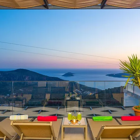 Lamazi 3 * Kalkan